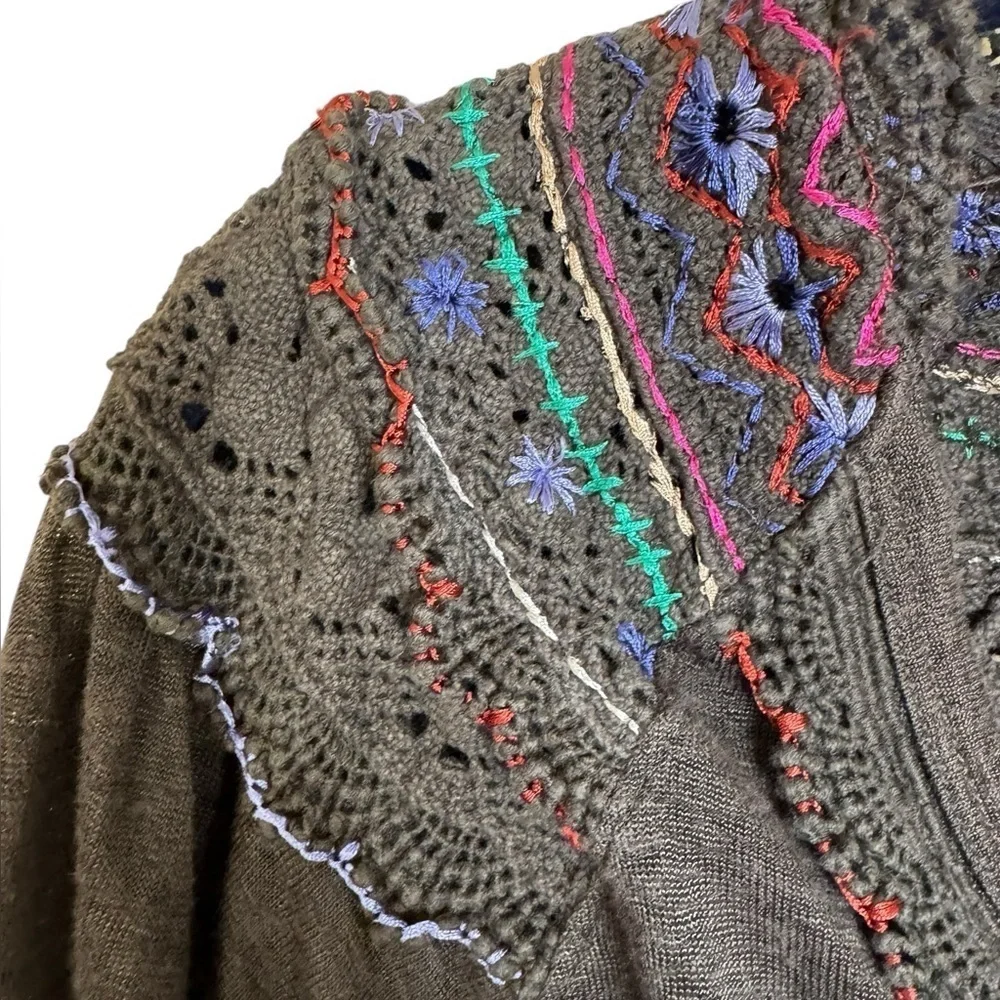Free People Siesta‎ Fiesta Long Sleeve Boho Y2K Embroidered Top Size Small